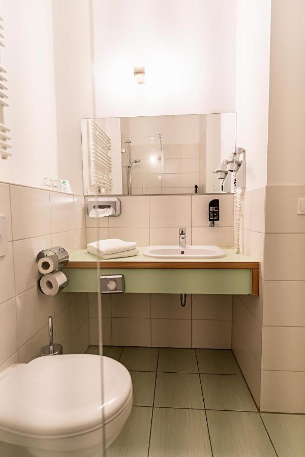 24Seven Apartments - Self Check-In Алтдорф Екстериор снимка