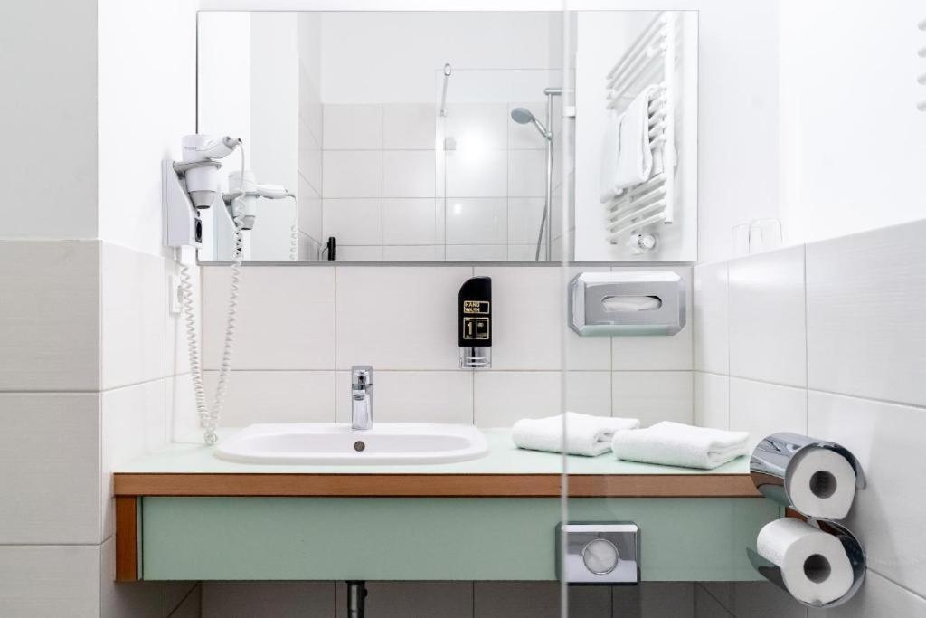 24Seven Apartments - Self Check-In Алтдорф Екстериор снимка