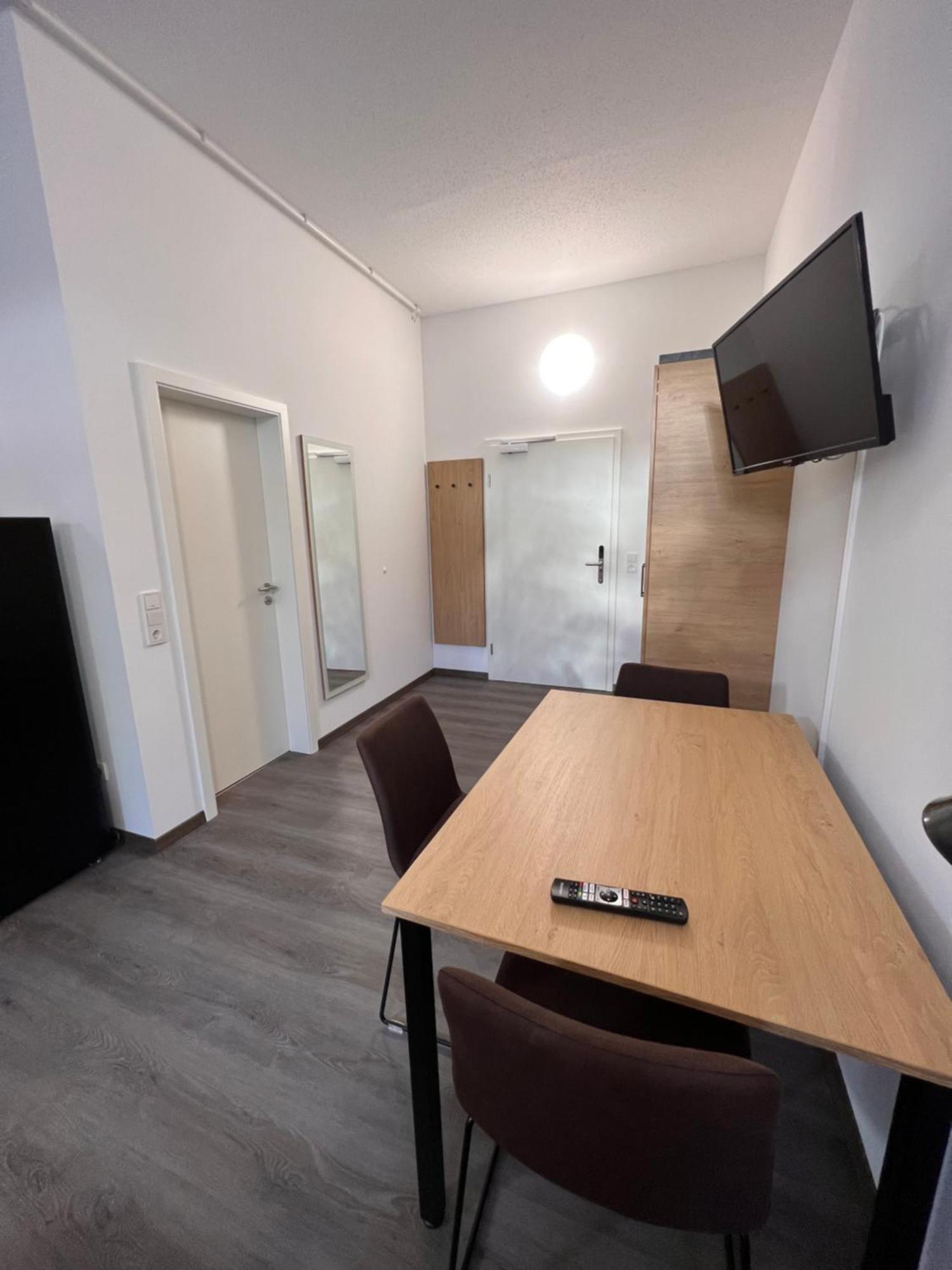 24Seven Apartments - Self Check-In Алтдорф Екстериор снимка
